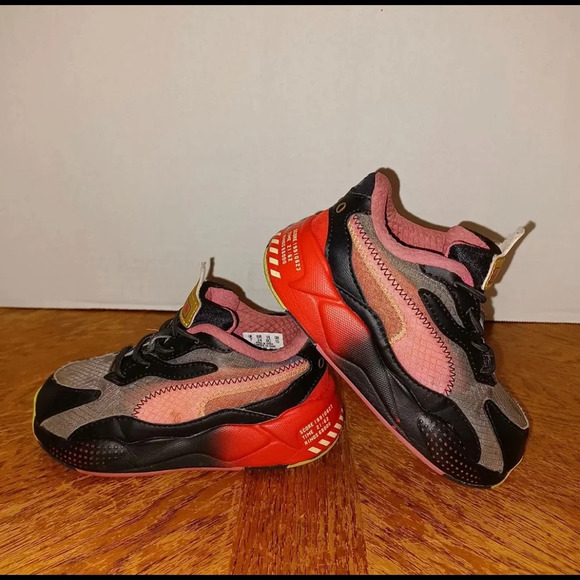 PUMA RS-X 3 SONIC THE HEDGEHOG Size 8 C Shoes 374320-01 SEGA. - Picture 2 of 10